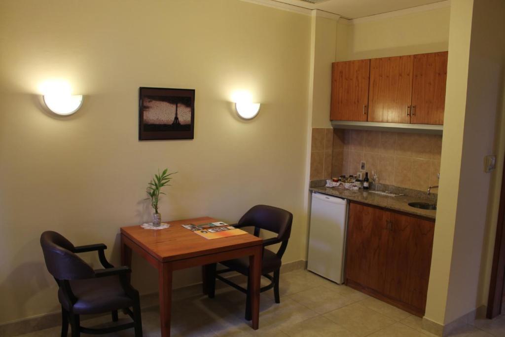 Le Moustier Suites Asuncion Room photo